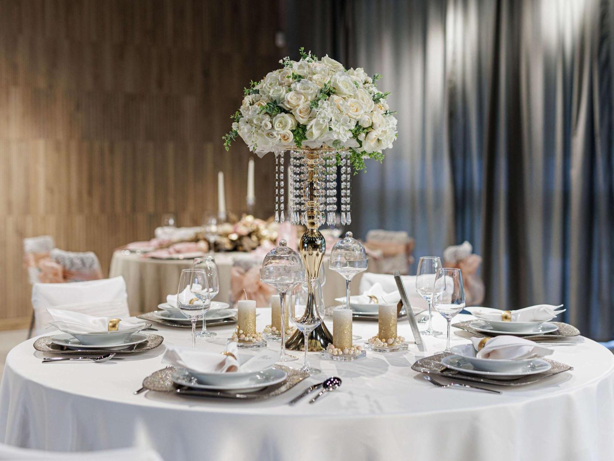 Minaro Hotel Tokaj Mgallery - Adult Only Exterior foto A table set for a formal dinner
